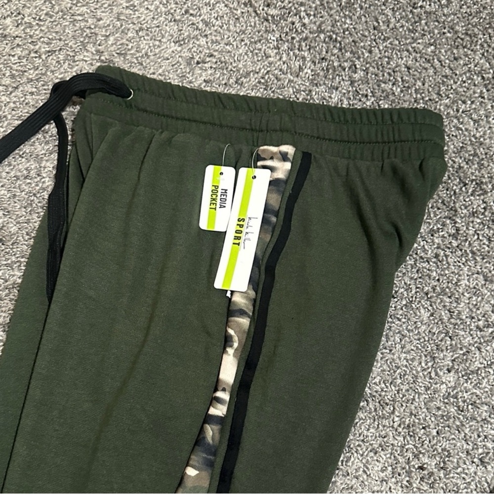 Nicole Miller Sweats/Joggers - Picture 6 of 7